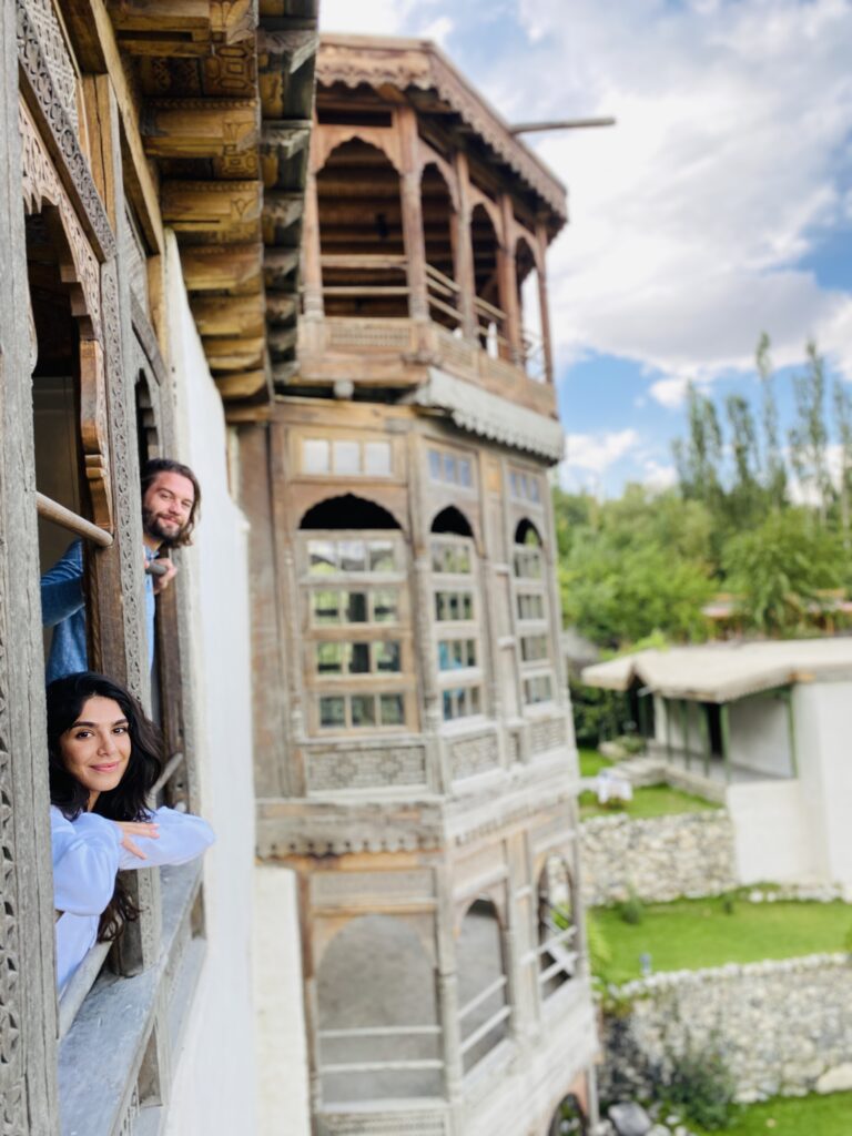khaplu fort couple skardu tour